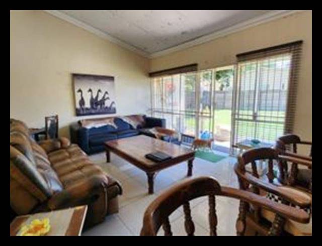 3 BEDROOM HOUSE FOR SALE IN BONAERO PARK